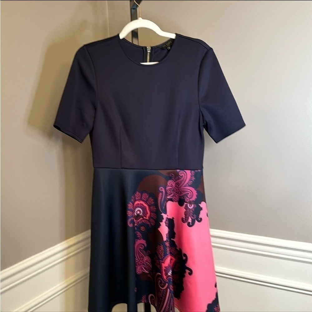 Ted Baker navy and pink neoprene paisley dress size
3